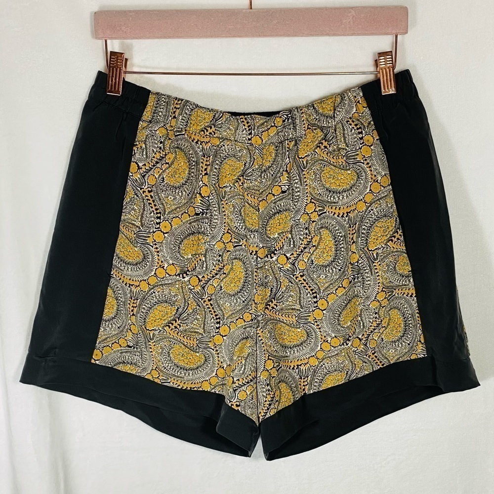 NWT H&M conscious high waisted paisley shorts